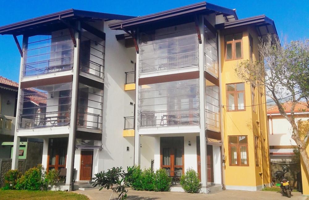 Sea Breeze Deluxe Inn Νεγκόμπο Εξωτερικό φωτογραφία