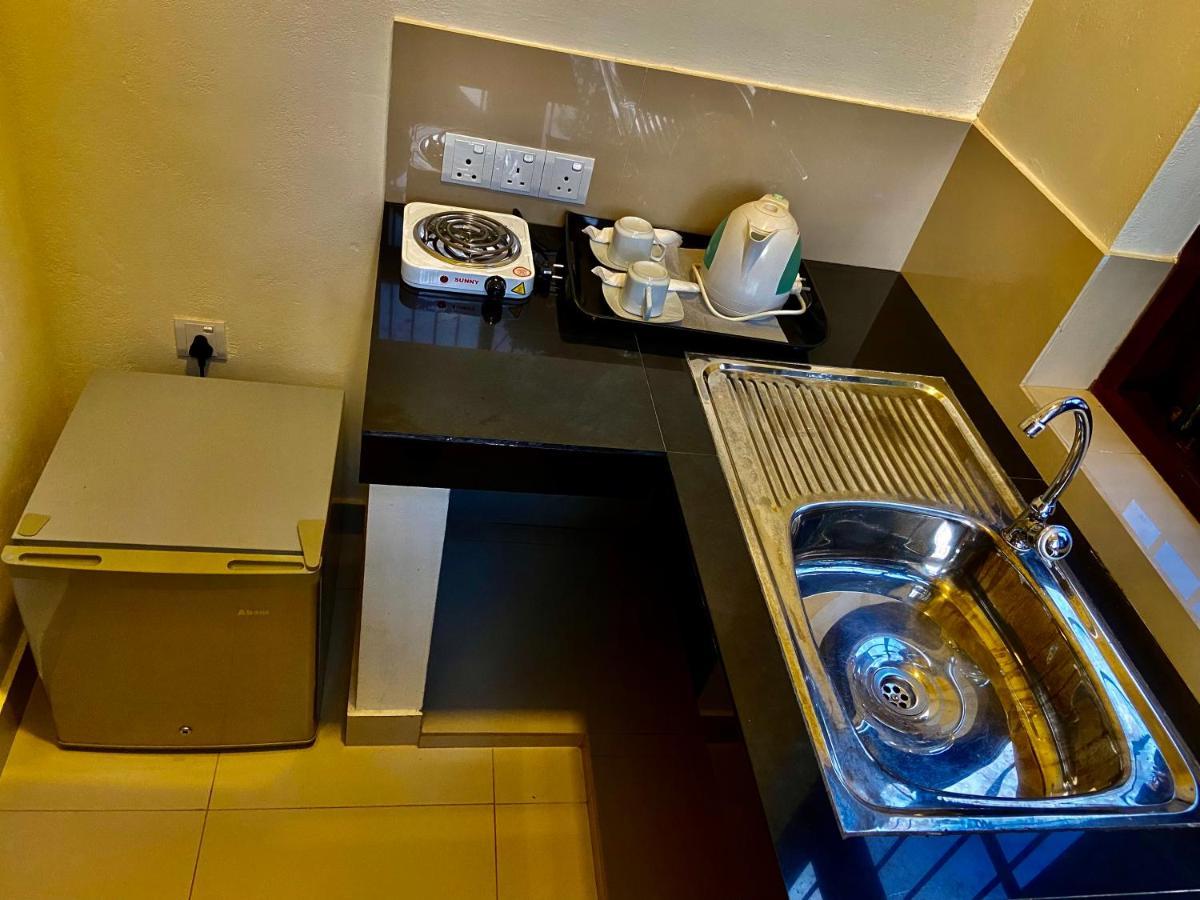 Sea Breeze Deluxe Inn Νεγκόμπο Εξωτερικό φωτογραφία
